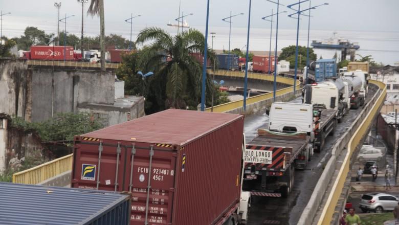 Governo endurece multas e sanções para quem obstruir rodovias do país