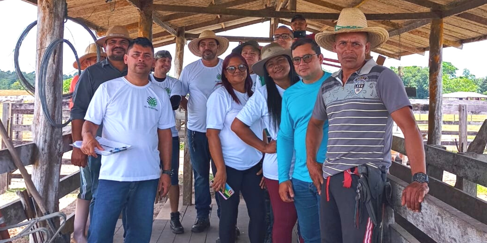 Alunos do curso técnico em Zootecnia do SENAR/AP participam de aula prática em propriedade rural no município de Amapá