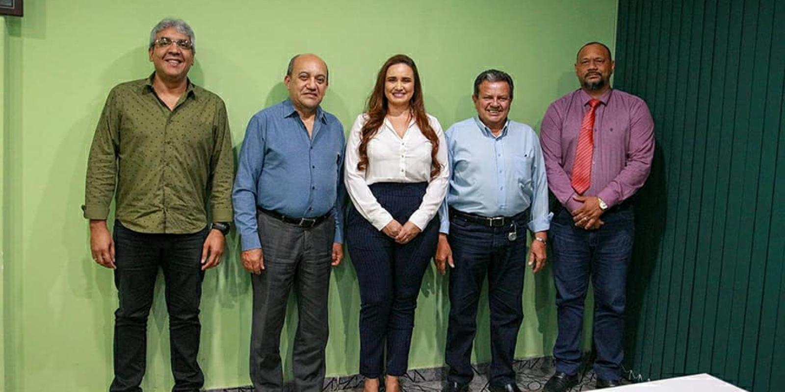 Faeap/Senar-AP articula agenda positiva com deputada estadual Alliny Serrão Faeap/Senar-AP articula agenda positiva com deputada estadual Alliny Serrão